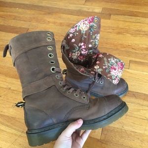 Dr. Martens Triumph Boots